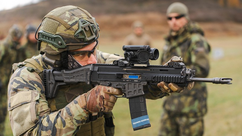www.czdefence.cz