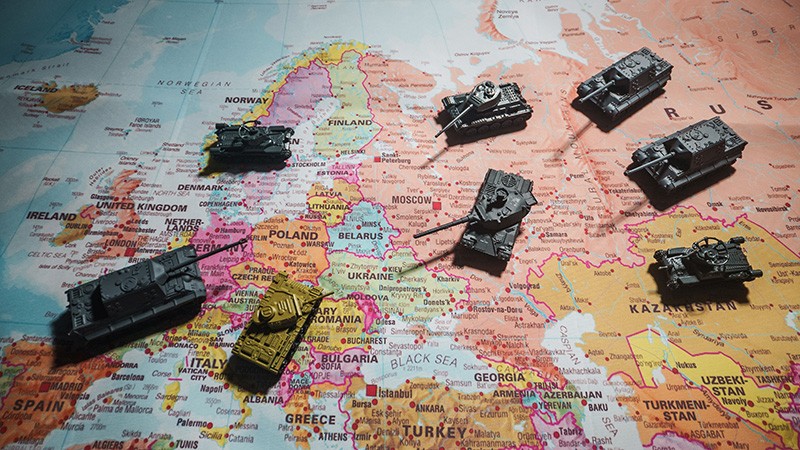 Vojenská neutralita ve 21. století: výhoda, nebo strategická iluze?