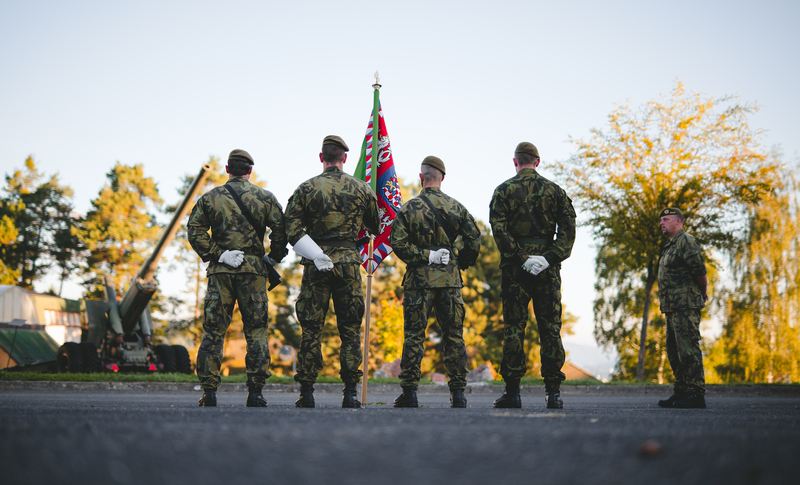 1 - Nástup pluku v kasárnách