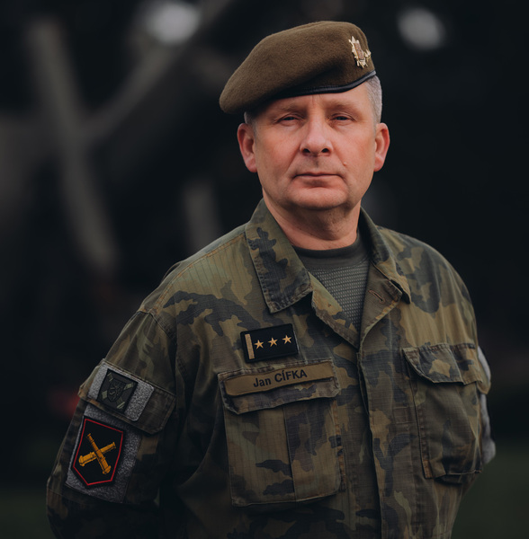 Foto: Velitel 13. dělostřeleckého pluku plk. Jan Cífka | Vladimír Šandor