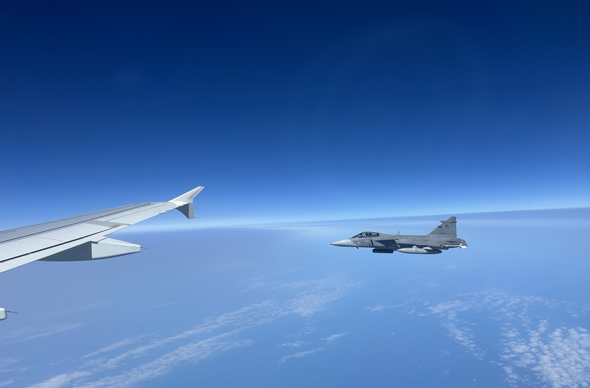 Foto: České gripeny doprovázely ministryni obrany Janu Černochovou při přistání na Islandu | Jaroslav Gavenda / CZ DEFENCE