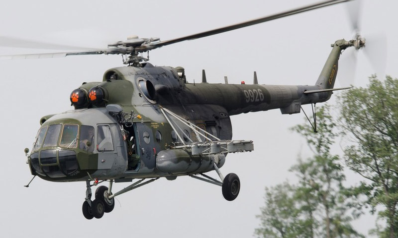 Foto: Čeští vrtulníkáři z Náměště posílí obranu východního křídla NATO | 22. zVrL