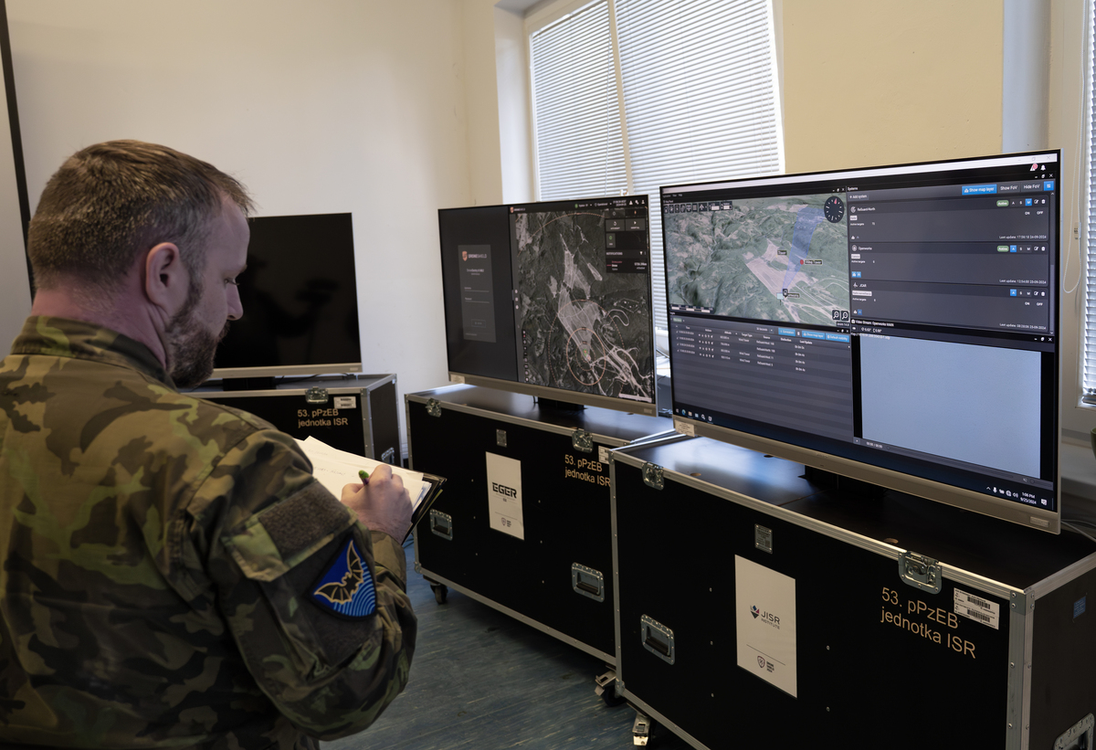 Foto: Vyhodnocení cvičení Drone Shield 2024 bude využito pro Armádu České republiky resp. pro bezpečnostní složky státu v rámci budoucího zavádění nových technologií a schopností | Michal Pivoňka / CZ DEFENCE