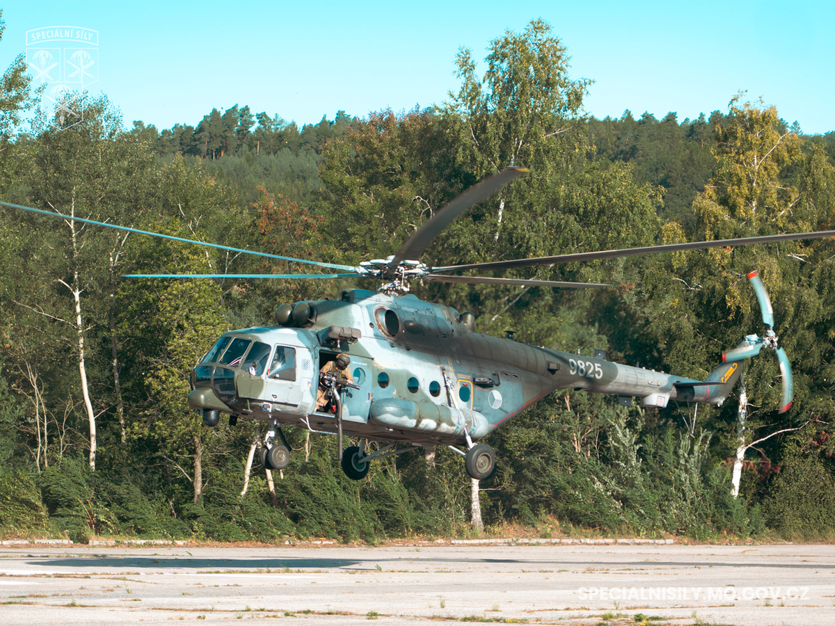 Foto: 22. základna vrtulníkového letectva do výcviku nasadila vrtulník Mi-171 s posádkou | CPSS