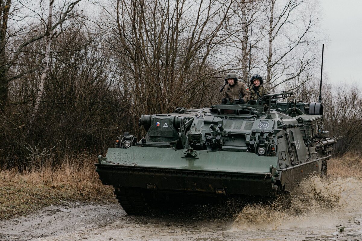 Foto: Vyprošťovací tank Büffel | 73. tpr