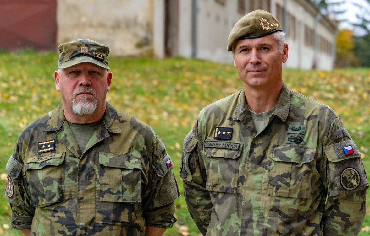 Foto: Generálmajor Josef Trojánek a plukovník Stanislav Kočica | AČR