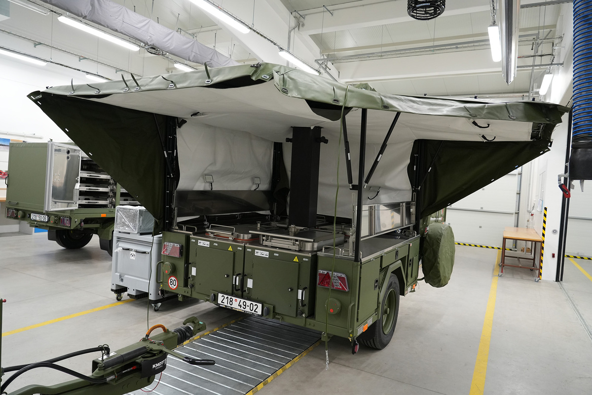 Foto: Přívěsná polní kuchyně | Agentura logistiky