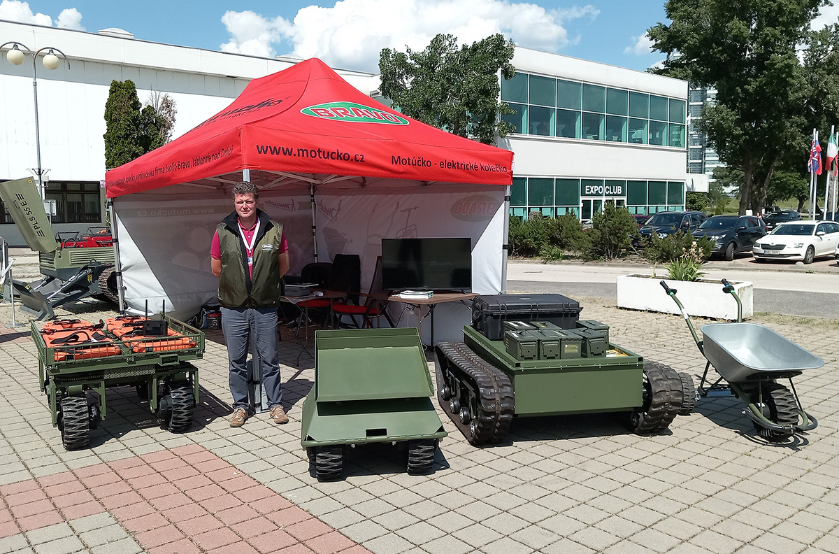 Foto: Prezentace portfolia výrobků společnosti Isolit-Bravo na veletrhu IDEB 2024 | Michal Pivoňka / CZ DEFENCE
