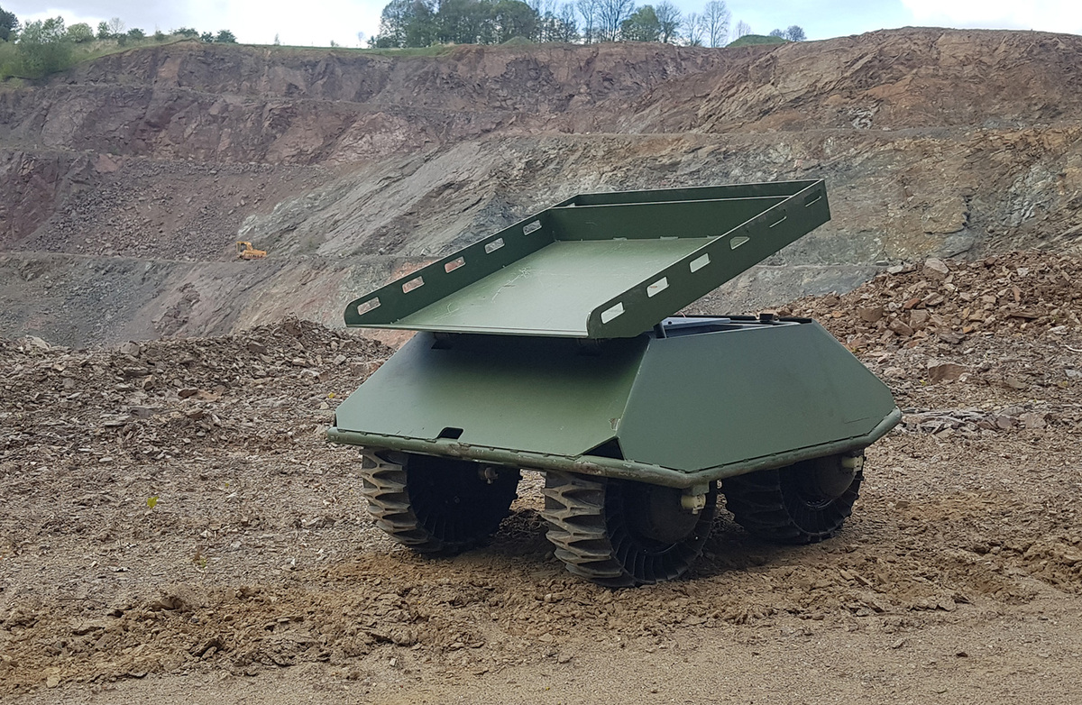 Foto: Kolové UGV společnosti Isolit-Bravo | Isolit-Bravo