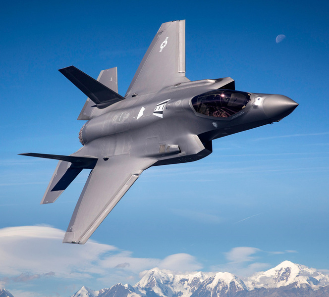 Foto: F-35 je jediným v současnosti vyráběným stíhacím letounem, který vytvoří pracovní místa po celém světě na příštích 40-50 let a umožní strategické průmyslové partnerství s českým průmyslem. | Lockheed Martin