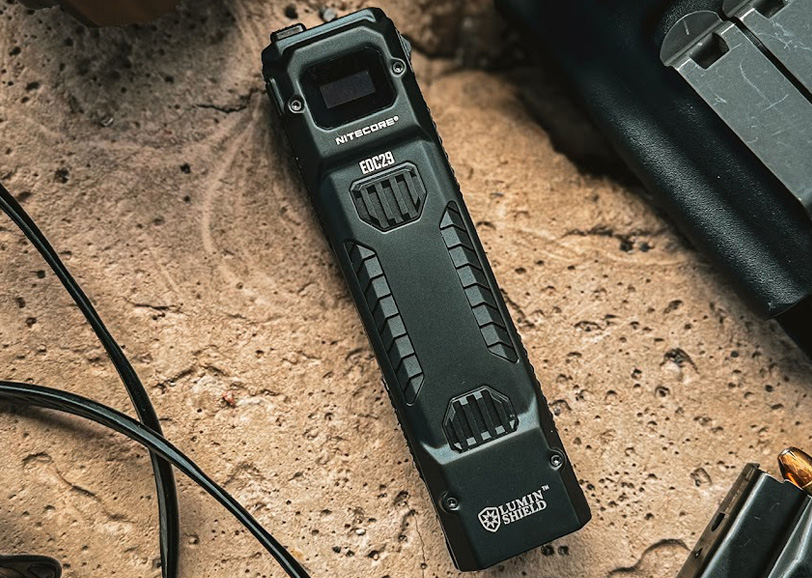 Foto: Nitecore EDC29 – silná svítilna s možností použití jako kubotan. Univerzální nástroj vhodný i pro civilní nošení | Rigad