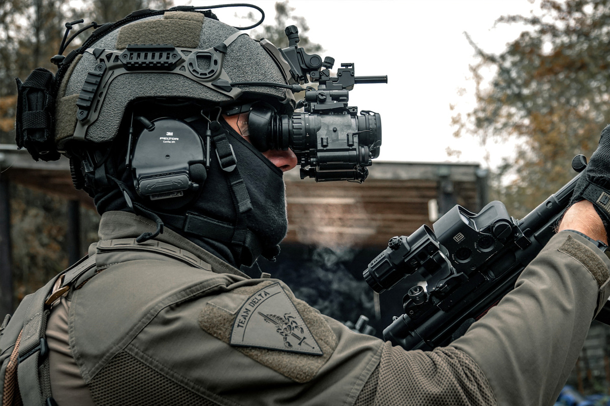 Foto: Pokročilý přístroj pro noční vidění ARGUS | T. Pasterčíková