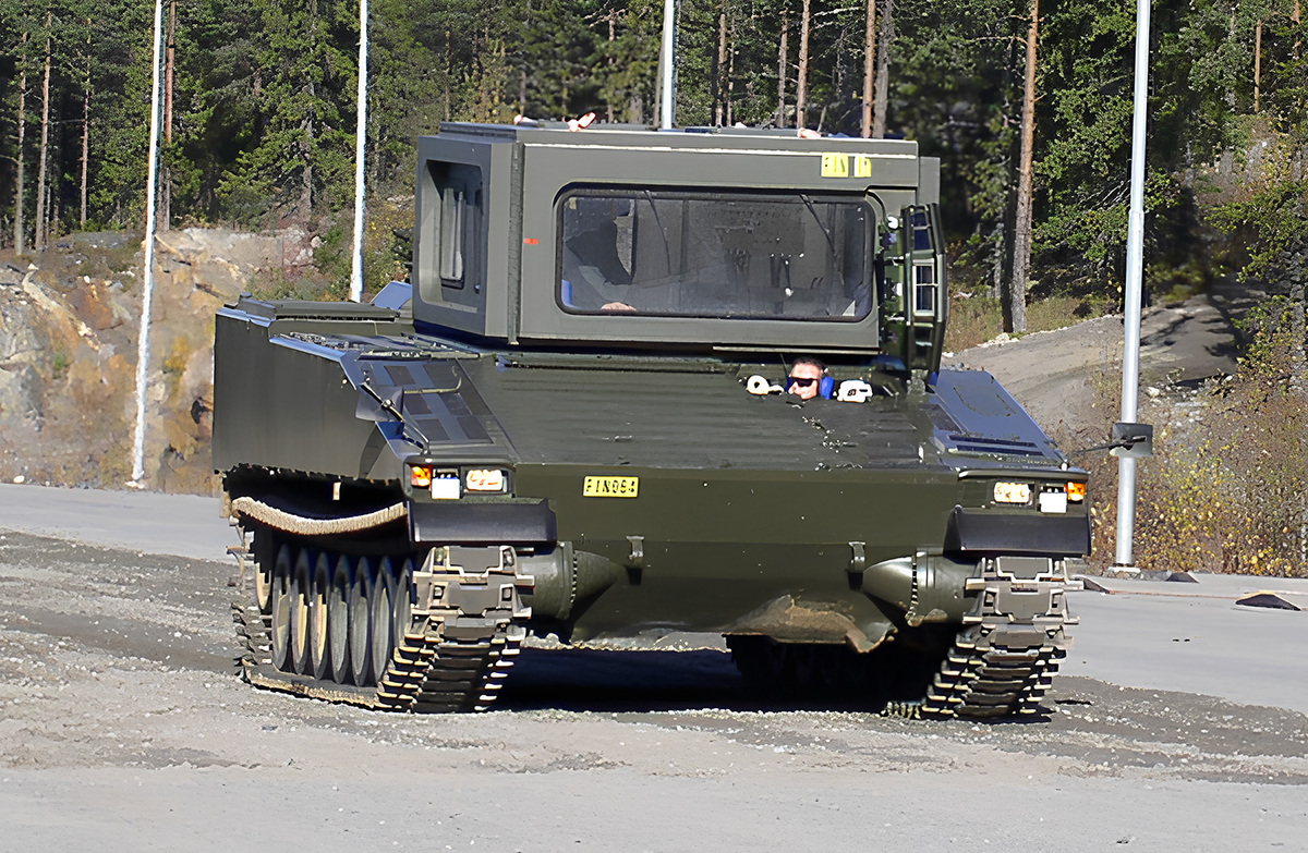 Foto: VOP CZ zahájil výrobu kabin pro jízdní simulátory CV90 | BAE Systems Hägglunds