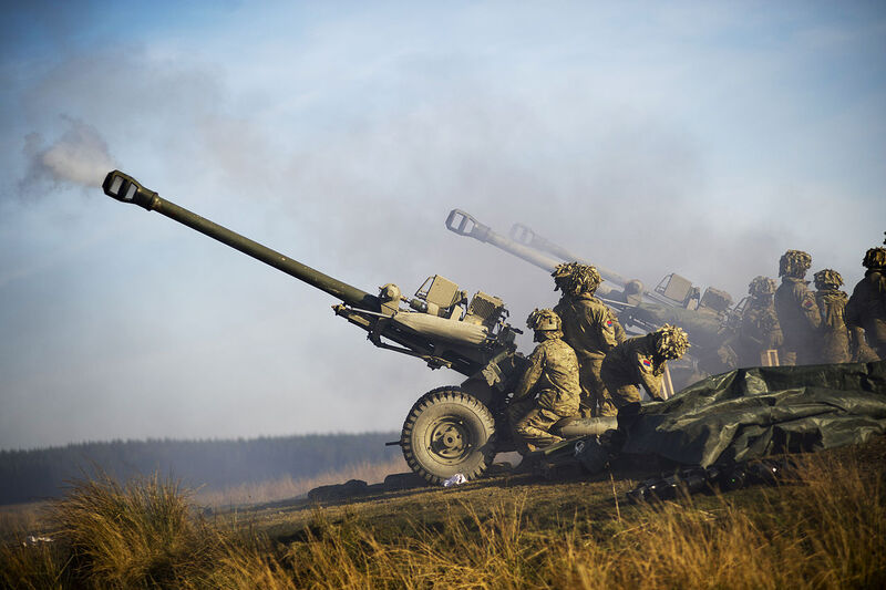 1280px-Royal_Artillery_Firing_105mm_Light_Guns_MOD_45155621