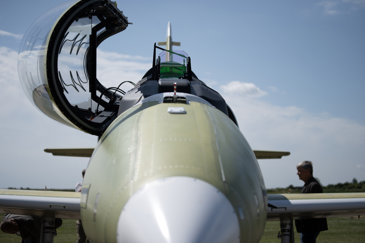 Foto: Detail letounu L-39 Skyfox (tehdy ještě L-39NG) určeného pro LOM PRAHA v rámci svého vůbec prvního letu v červnu 2024 | Michal Pivoňka / CZ DEFENCE