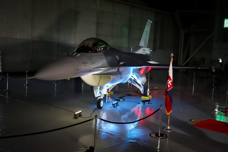 Foto: F-16 Block 70 nesoucí slovenský znak | Ministerstvo obrany SR