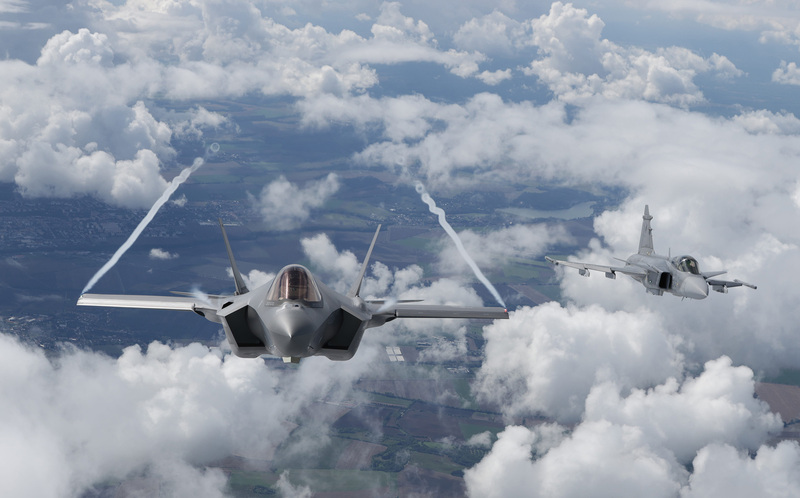 Foto: Letouny F-35 a JAS-39 Gripen | prap. Martin Král / 21. zTL