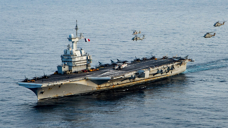 Foto: Francouzská letadlová loď Charles de&nbsp;Gaulle v&nbsp;březnu 2022 | US&nbsp;Navy / Public domain
