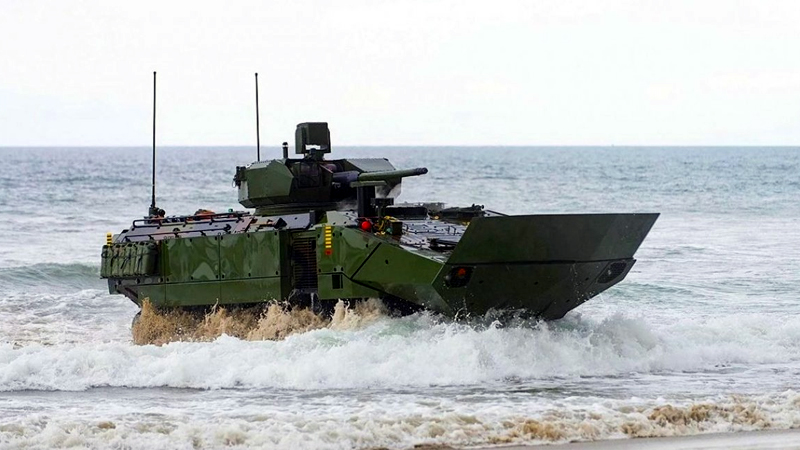Foto: ACV-30 je osmikolové terénní obrněné vozidlo postavené na osvědčeném podvozku 8x8 | BAE Systems / Public domain