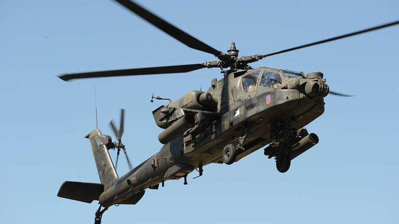 Foto: Vrtulník AH-64 Apache | PICRYL / Public domain