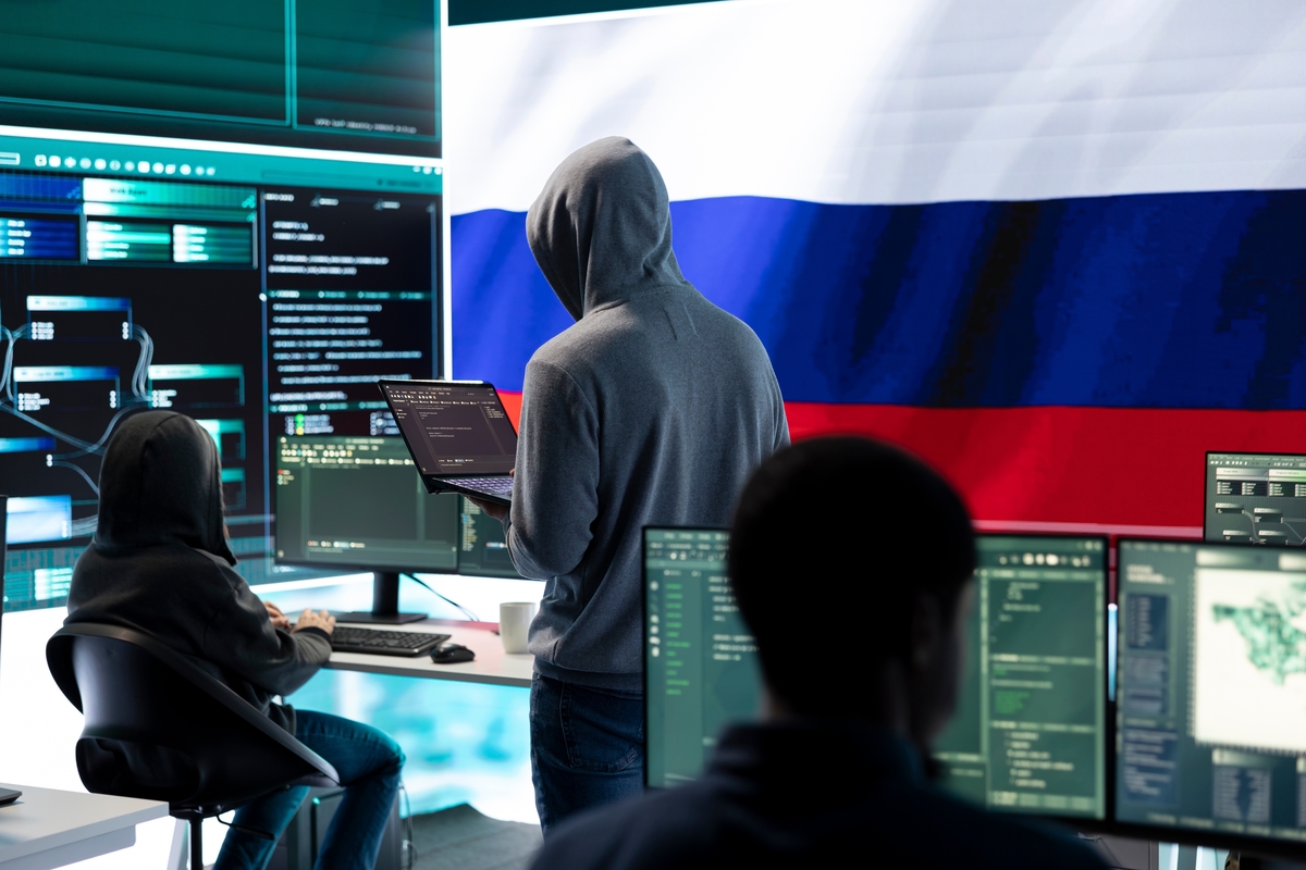 Česko v digitálních zákopech: když místo tanků útočí trollové Česko v digitálních zákopech: když místo tanků útočí trollové