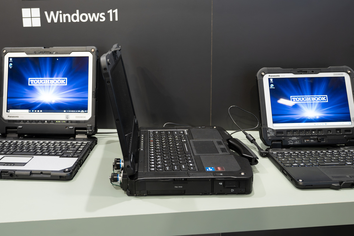 Foto: Nový odolný notebook Toughbook 40 Tactical měl světovou premiéru na pařížském veletrhu Eurosatory 2024 | Michal Pivoňka / CZ DEFENCE