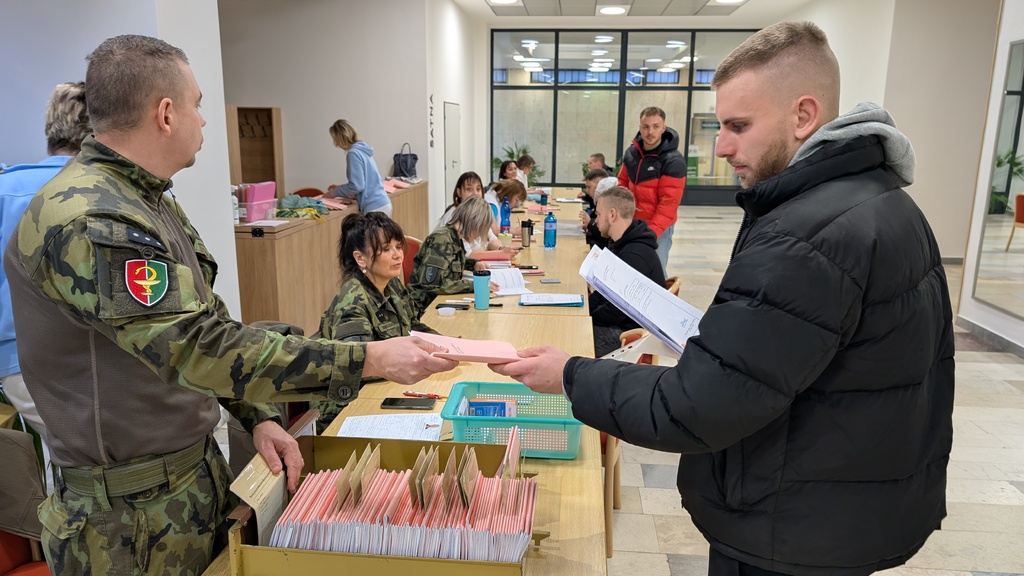 Foto: Do Vyškova nastoupili první rekruti roku 2025 | kpt. Martin Kresta