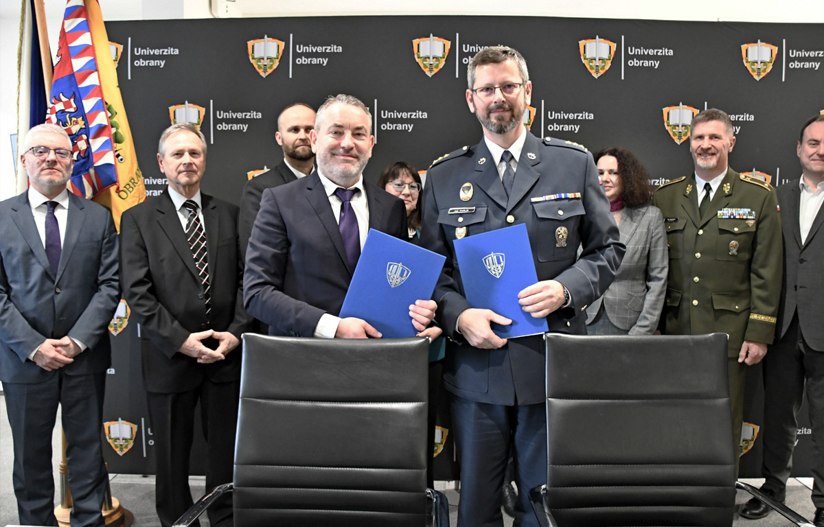 Foto: CEVRO Univerzita a Univerzita obrany budou společně reagovat na současné i budoucí bezpečnostní výzvy | Viktor Sliva / UNOB