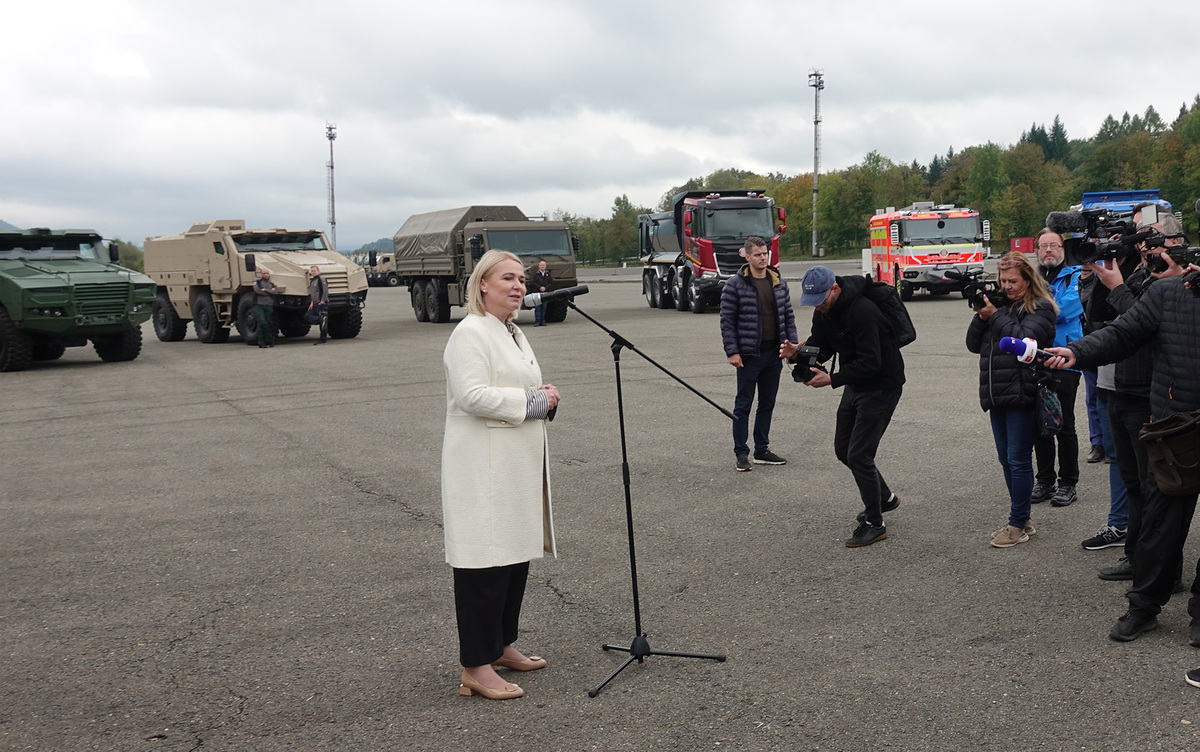 Foto: Ministryně obrany Jana Černochová | Tomáš Kolařík / CZ DEFENCE
