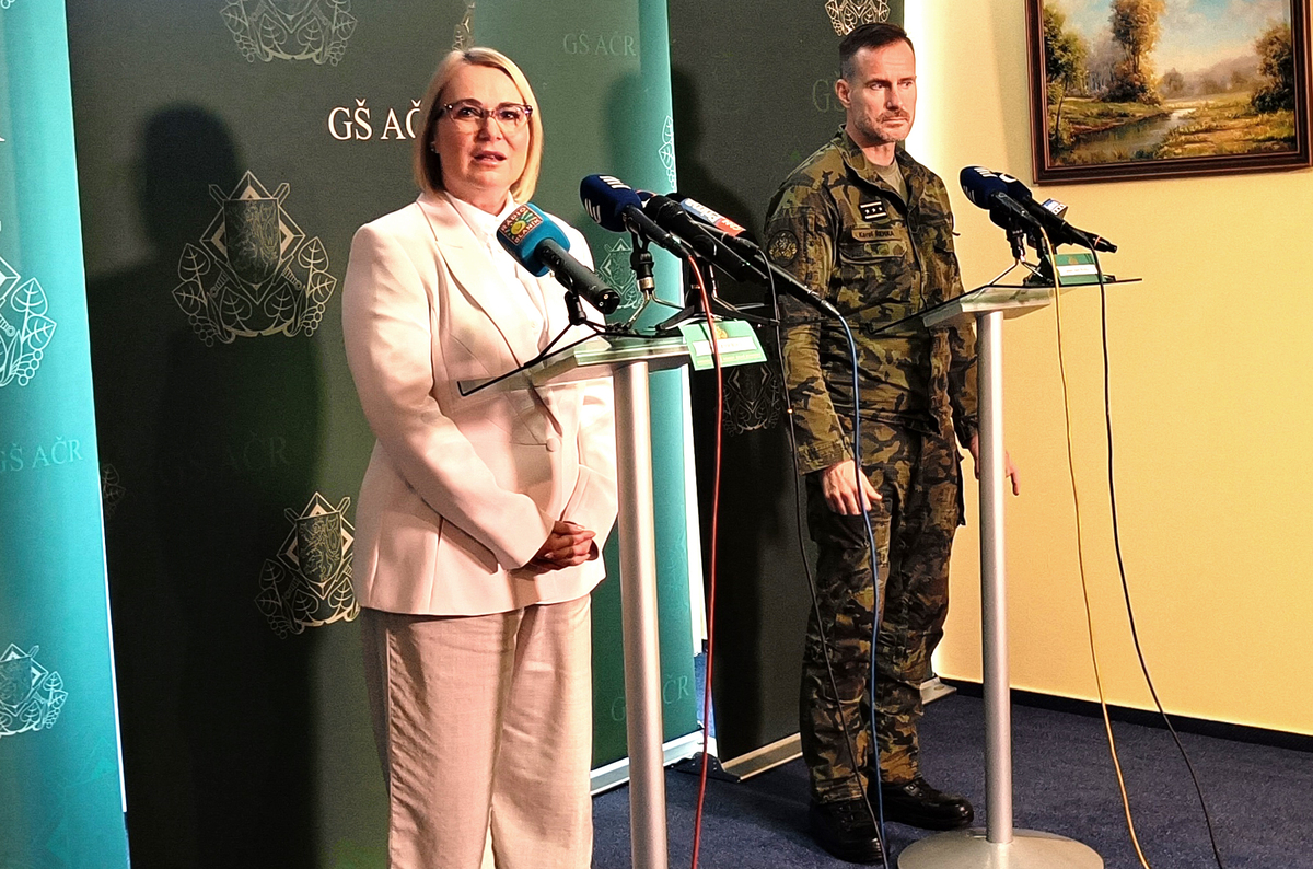 Foto: Podle ministryně obrany je v současné situaci nejpalčivější situace týkající se rekrutace na Žatecku | Jan Zilvar / CZ DEFENCE