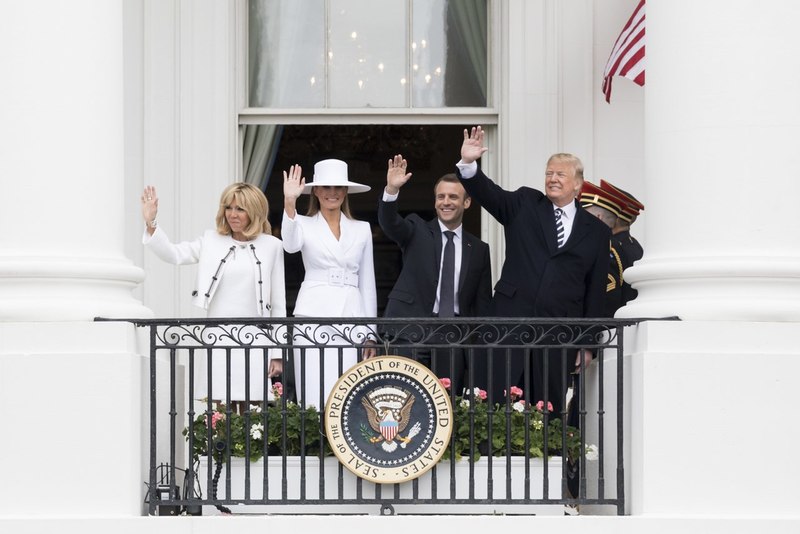 1280px-Arrival_Ceremony_-_The_Official_State_Visit_of_France_(27831310518)