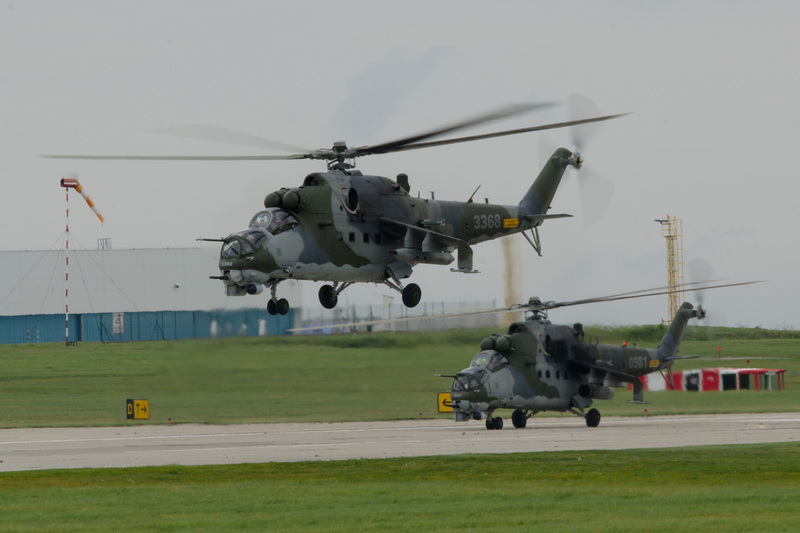 Odlet vrtulníků Mi-24 na Boletice