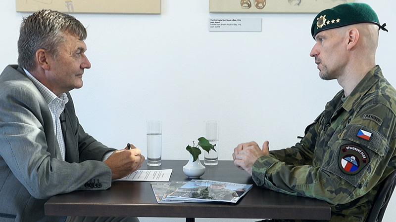 Foto: V tomto díle našeho diskusního pořadu CZ DIALOGY jsme si popovídali s velitelem Skupiny kybernetických a informačních sil plk. Ivo Zelinkou | Jan Juřica / CZ DEFENCE