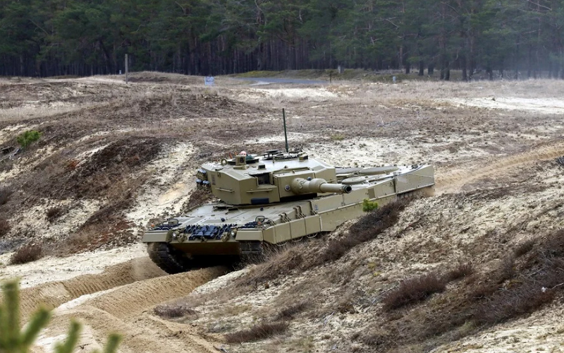Foto: V současnosti mají Ozbrojené síly Slovenské republiky ve výzbroji 30 tanků T-72M1 a 15 tanků Leopard 2A4 (na snímku) | Ministerstvo obrany SR