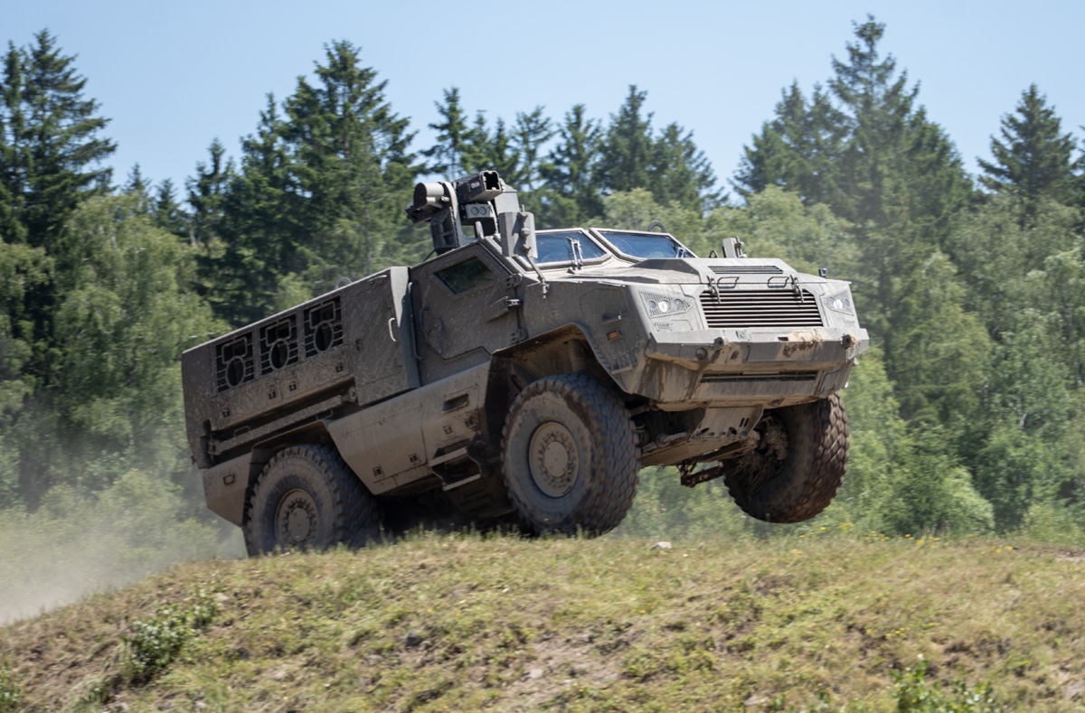 Foto: MRAP 4x4 STV GOLEM při dynamické ukázce | Michal Pivoňka / CZ DEFENCE