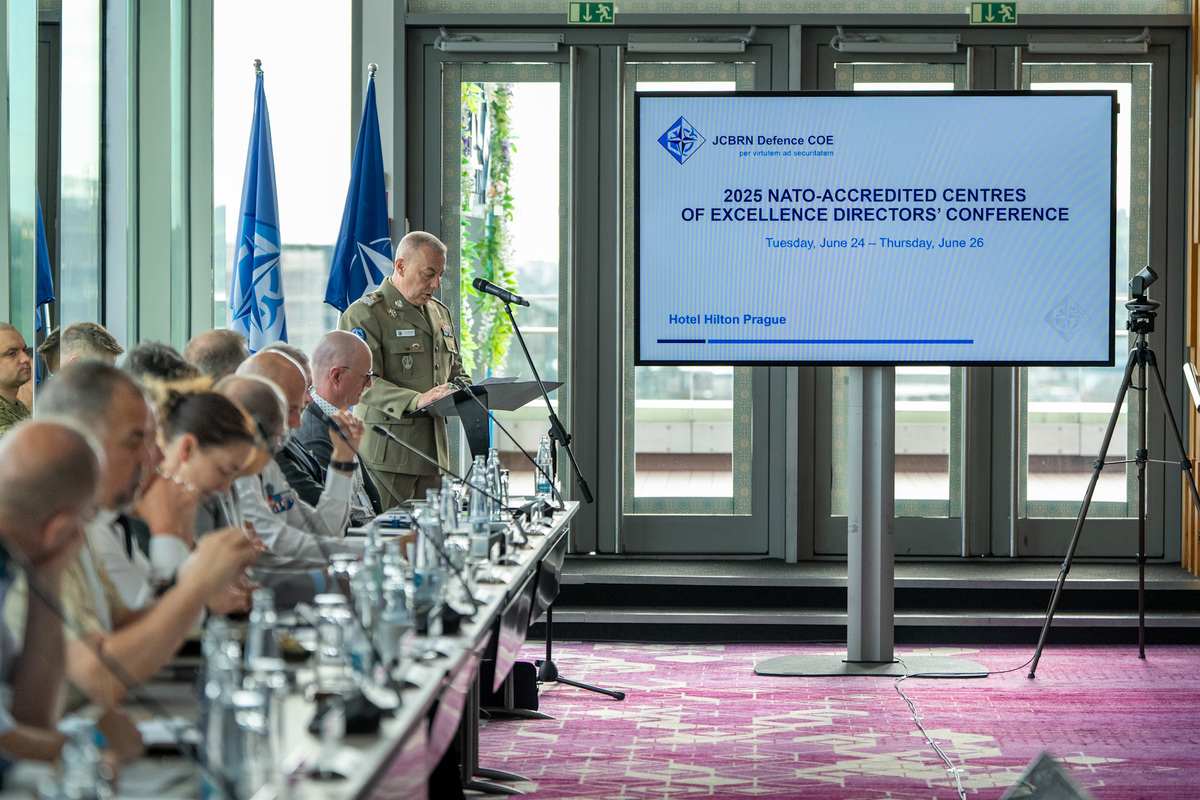 Foto: Poslední týden v červnu proběhl nejenom NATO summit v Haagu v Nizozemí, ale také Konference ředitelů NATO Centre of Exellence (COE) v Praze | act.nato.int