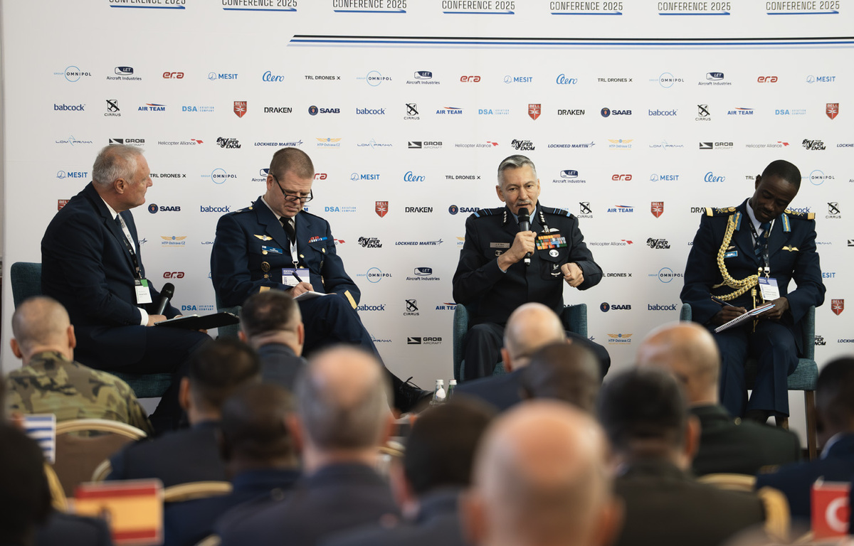 Foto: Tradiční součástí programu byl panel velitelů | Michal Pivoňka / CZ DEFENCE