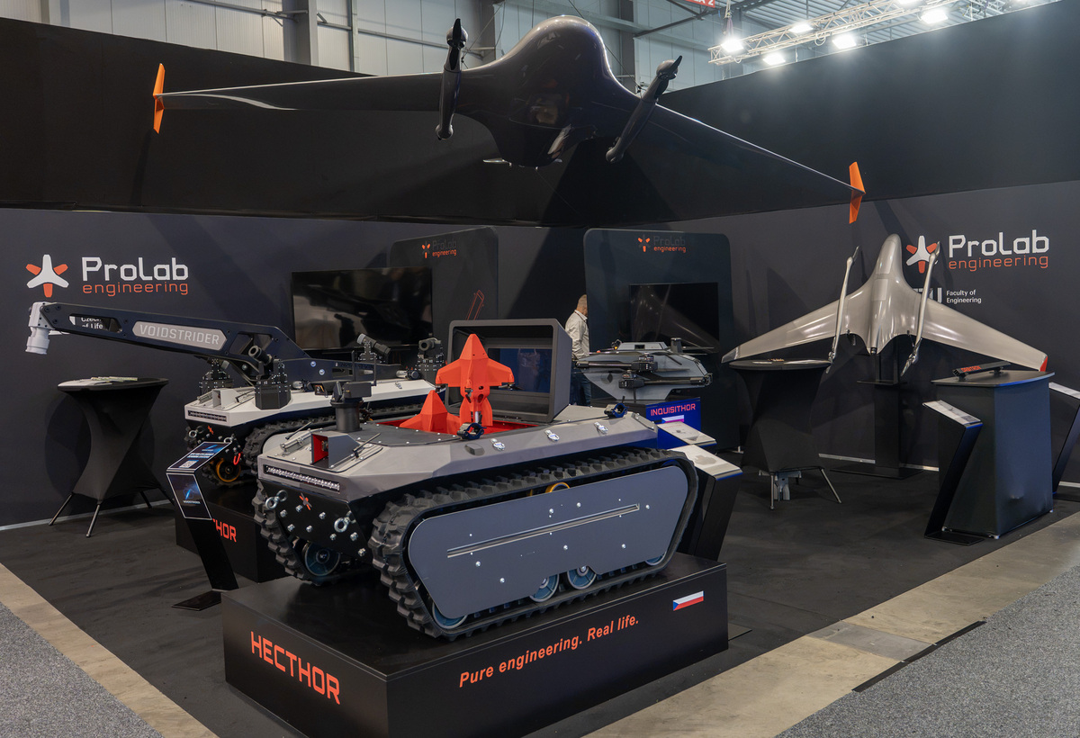 Foto: Poslední den patřil především robotizaci moderního bojiště, autonomním systémům a kybernetické bezpečnosti | Michal Pivoňka / CZ DEFENCE
