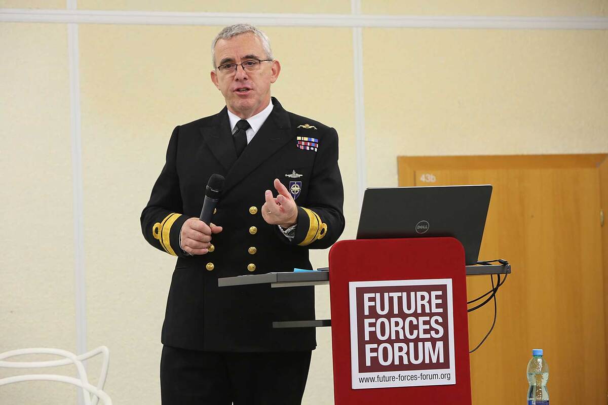 Foto: Prostor pro sdílení informací a výměnu cenných zkušeností pak účastníkům nabídlo 45 odborných panelů, včetně zasedání pracovních skupin NATO | FFF